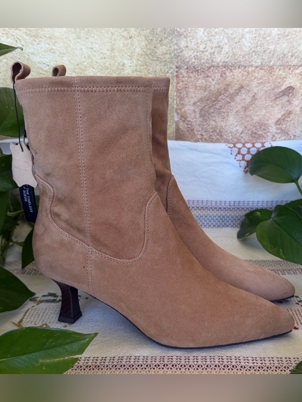 NEW Tahari Women’s Sonira Leather Suede Nude Pointy Toe Calf Heel Boot Size 8.5